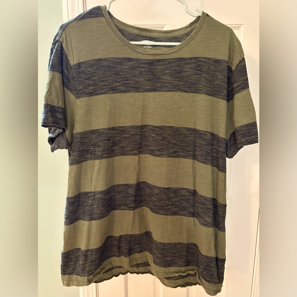Men’s Old Navy Striped Large Green & Black T-Shirt
